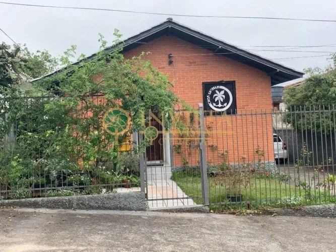 Casa á venda no bairro Estreito