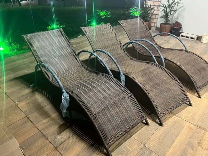 espreguiçadeiras de fibra sintética