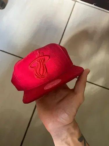 Boné mitchell e Ness - NBA Miami Heat