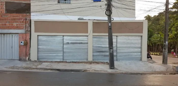 Galpão com 260 m² e mais estrutura para 10 kitnetes - Papicu