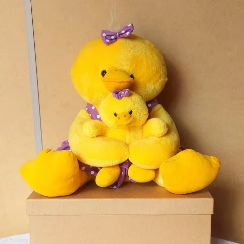 brinquedo - pelúcia mamãe e bebê patos 31 cm (usado)