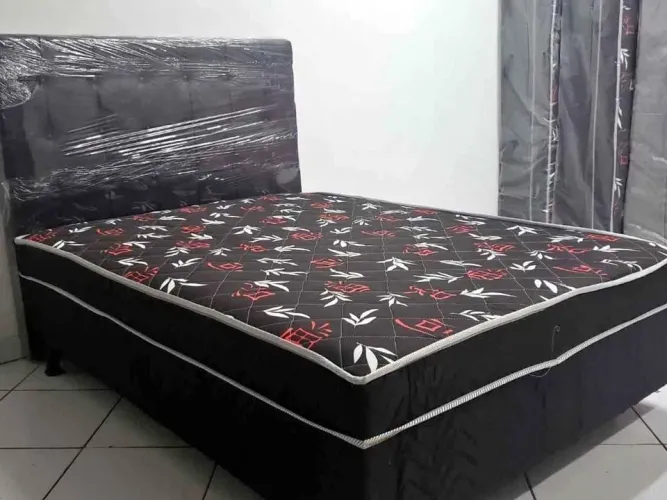 Camas box novas com colchão conjugado. Frete grátis