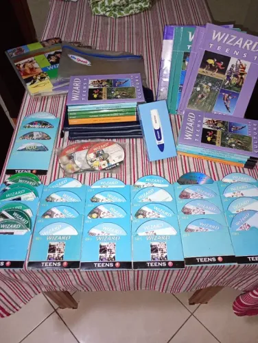 Wizpen com Kit de CDs Educacionais Wizard com livros