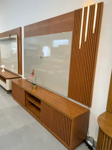 Rack com Painel Ripado Led 2,20 NOVO