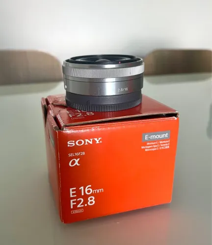 Lente Sony E 16mm F2.8 - SEL16F28