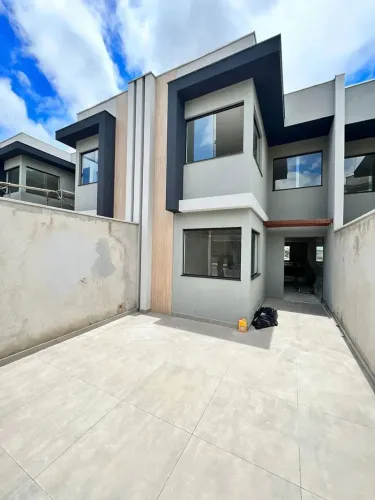 MARAVILHOSA CASA TRIPLEX NO SANTA AMÉLIA