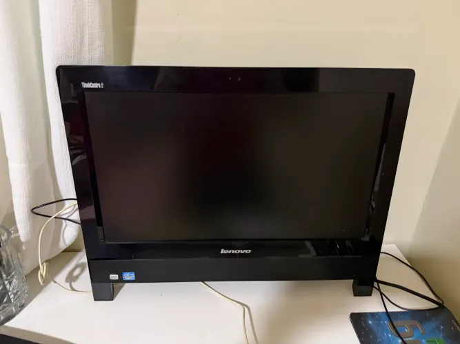 All in one Lenovo com processador Intel Core I3