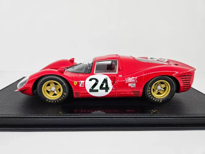 Ferrari 330 P4 1967 1/18 - GP Réplicas
