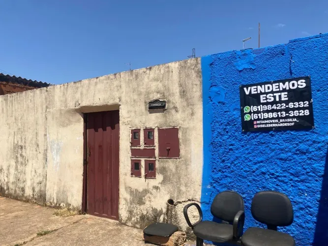 Vendo lote com 3 casas no conjunto J quadra 10 setor Sul Gama 