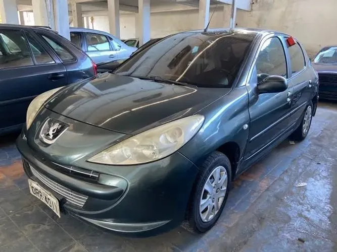 Peugeot 207 Xr 1.4 com gás natural