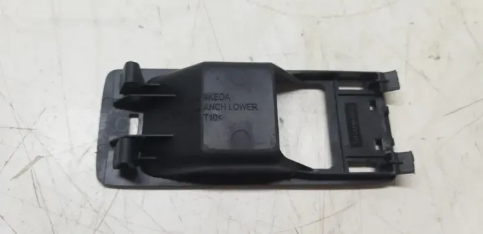 Moldura Cinto De Segurança Nissan Versa 2014/2019 Preto (Usado)