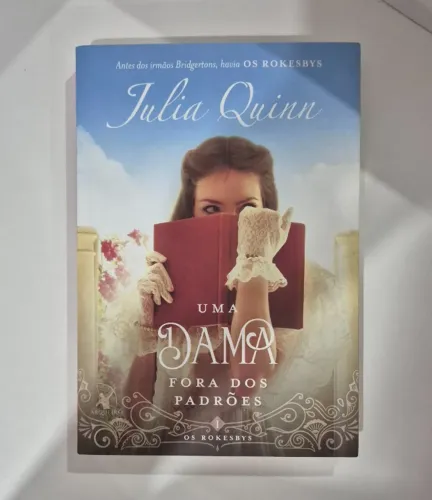 Livro Uma dama fora dos padrões - Julia Quinn