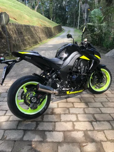 KAWASAKI z1000