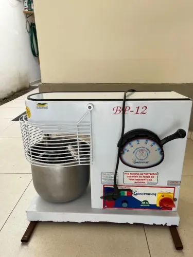 Batedeira Planetária industrial 12 litros BP12