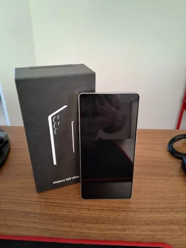 S25 ultra - 256GB - Preto - Novíssimo (Na garantia até 07/2026) - Troco Por iphone