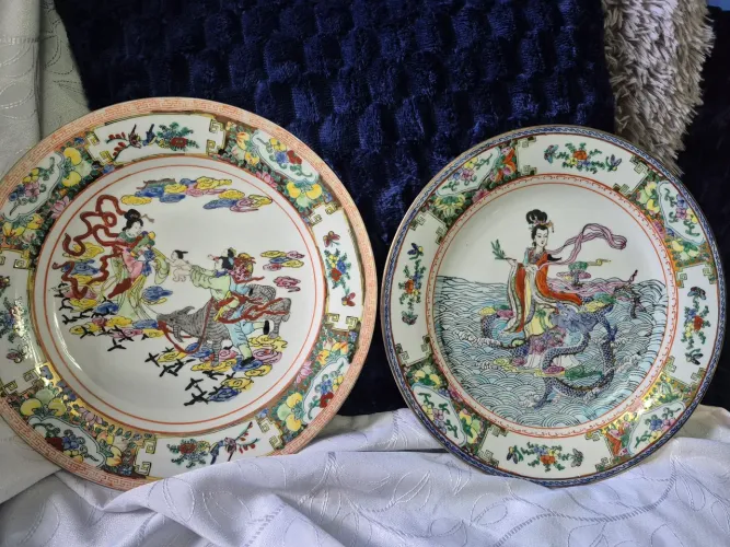Pratos porcelana chineses pintados a mão  importados