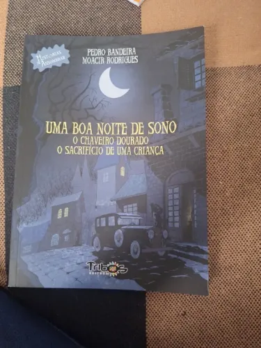 Livro UMA BOA NOITE DE SONO O CHAVEIRO DOURADO O SACRIFÍCIO DE UMA CRIANÇA