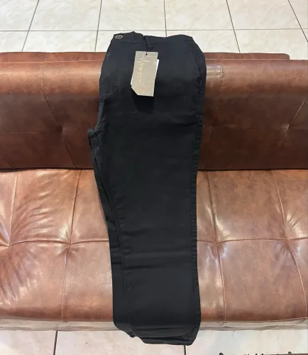Calça Jeans 38 ao 48 89,99/ Tam-50 ao 56 R$ 99/ Calça de Sarja 38 ao 50 R$ 179,99