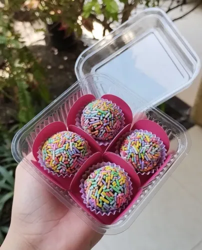 Caixa com 4 brigadeiros tradicional 