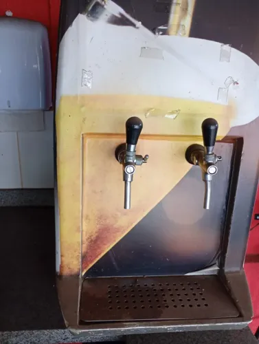 Choperia 2 Bicos completa com cilindro e barril 30l Whatsapp *