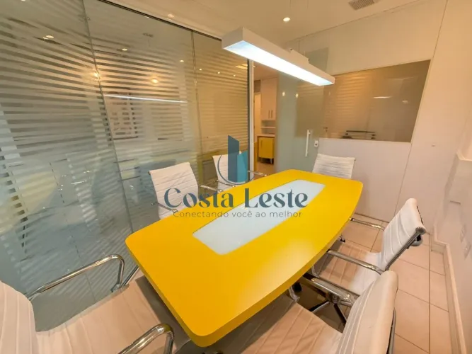 Excelente sala comercial de 41 metros mobiliada na Agronômica