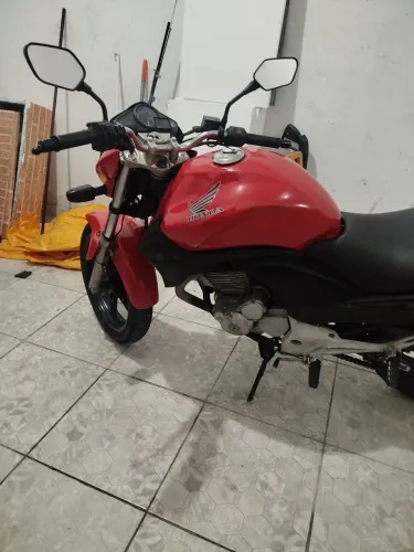 CB 300