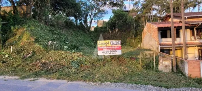 Terreno à venda no bairro Vila Nova em Joinville, por R$ 380.000.00.