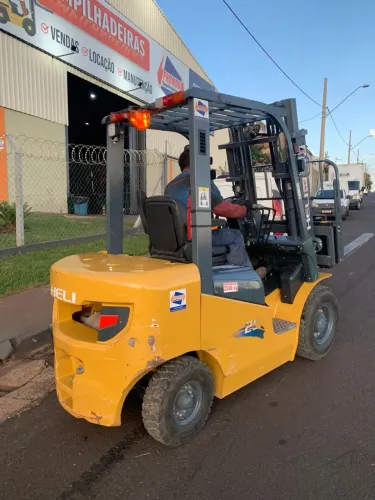 Empilhadeira Zero Yale Clark Hyster Toyota