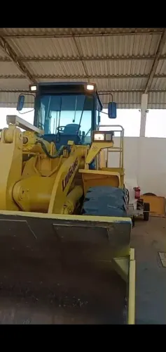 PÁ CARREGADEIRA Liu Gong Ano 2013 CL 856