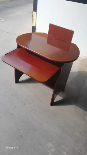 Rack p computador mogno