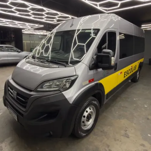Van Micro Ônibus FIAT Ducato 2023/24  19 Lugares Diesel  Apenas 60mil km! Perfeito estado