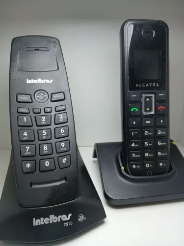 Aparelhos de Telefone Antigo