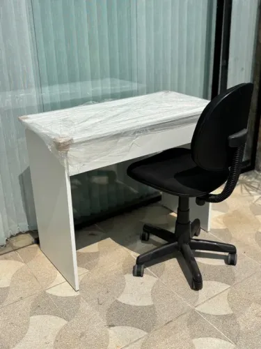 MESA DE ESTUDO COM GAVETA NOVA