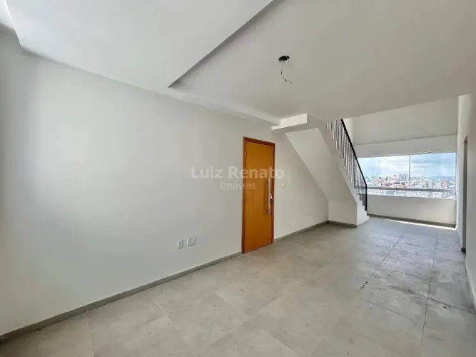 Cobertura á venda no bairro Floresta