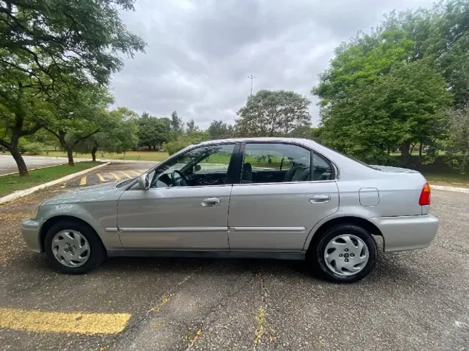 Honda Civic Sedan LX 1.6 16V Aut. 4P 2000