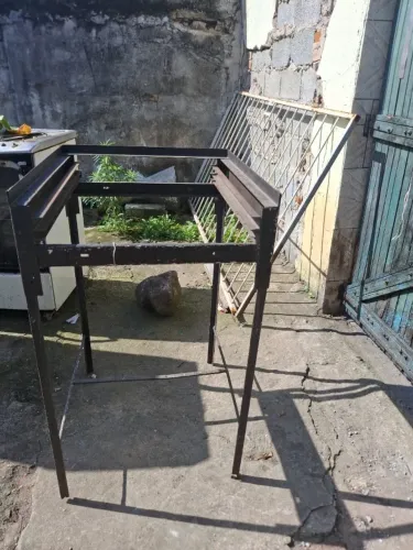 Estrutura metálica para tanque, bancada ou churrasqueira