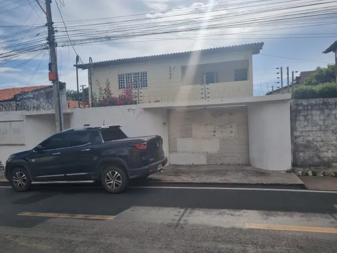 DS: Casa Residencial ou Comercial,  Bairro todo Santos 