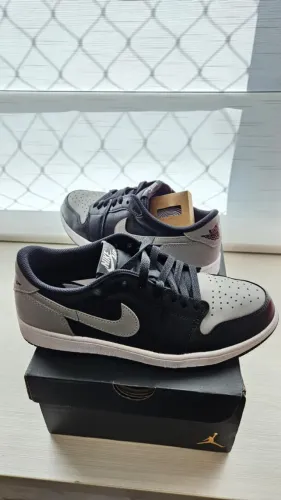 Air Jordan 1 Low OG Shadow