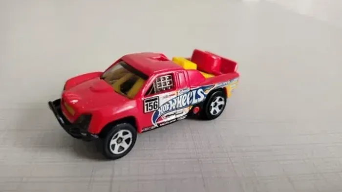 Miniatura Off Track Hot Wheels 1/64