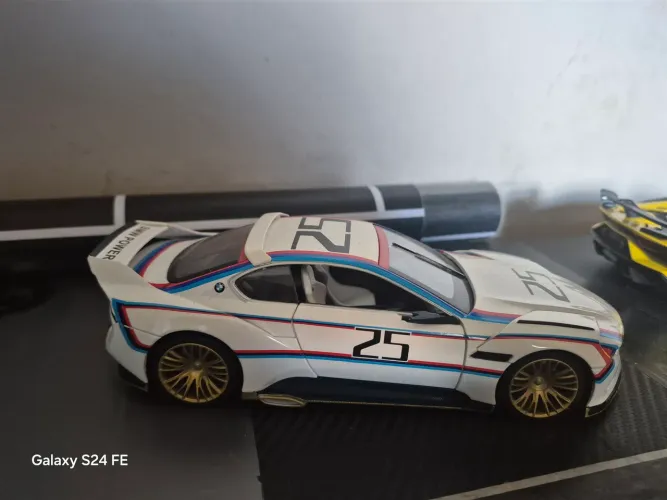Carros coleção 1/24