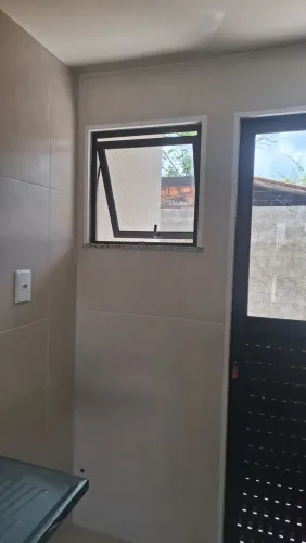 Porta de alumínio com vidro