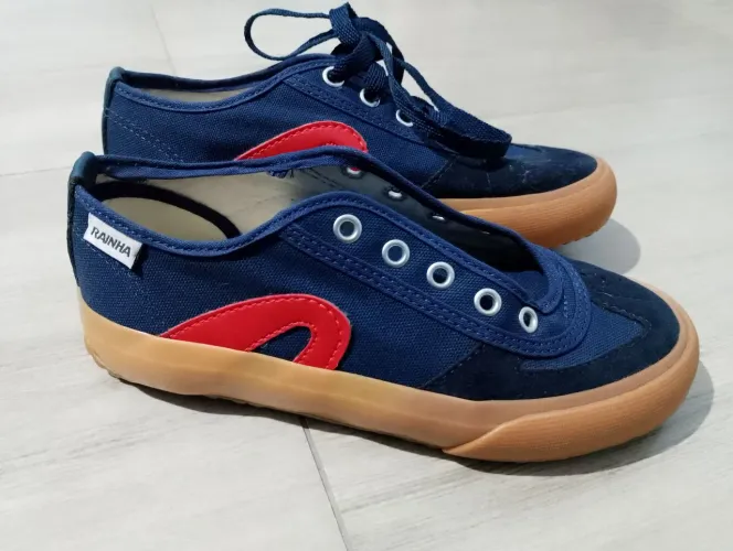 Tênis Rainha Azul e Vermelho - Novo