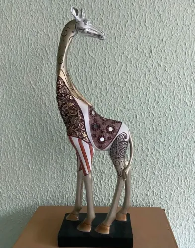 Girafa em Resina para Decoração 