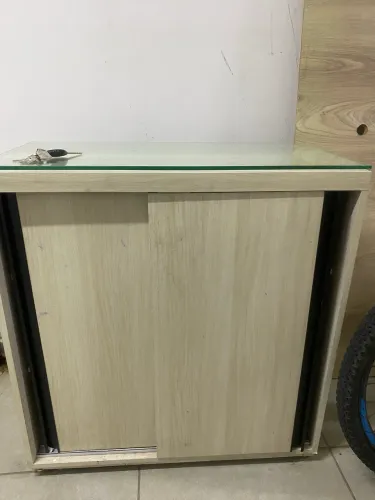 vendo armário com porta corrediças e divisoria