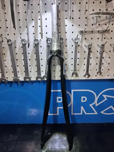 Garfo Vicini em Carbono ? Espiga Reta 28,6mm | Pintura Nova e Peso Pluma (500g)!