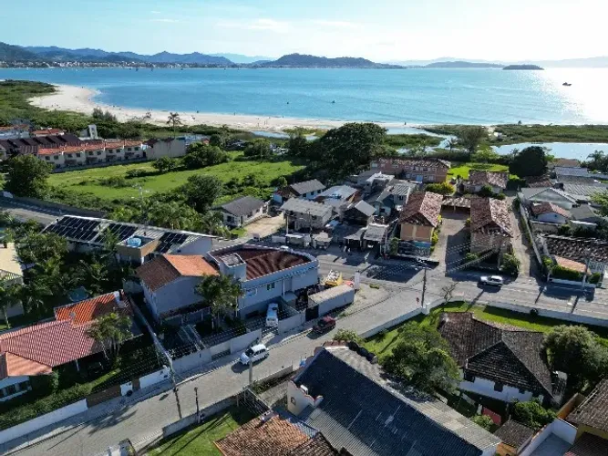 Janeiro  Floripa Ponta das canas Apto 3 pessoas 