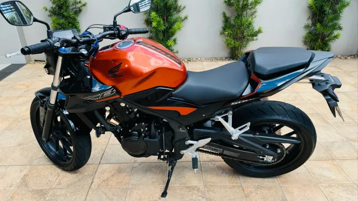 Honda CB 500F com 6200km