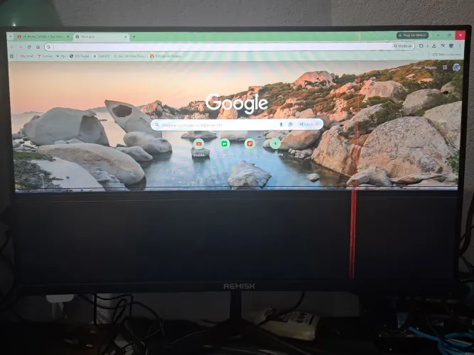 Monitor 24 polegadas com defeito