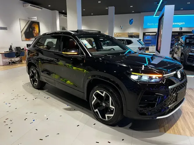 Volkswagen Tiguan Allspac R-line 300 TSI 2.0 2025