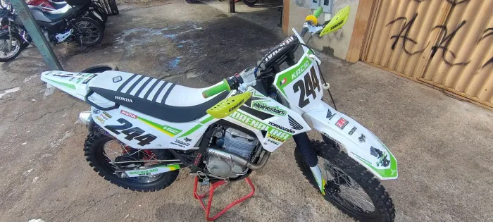 Tornado 320 cc injetada 